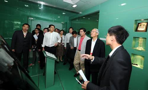 東莞院士年會(huì) 智匯灣區(qū)，教育咨詢助力城市轉(zhuǎn)型升級(jí)新篇章